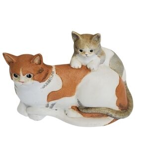 Mary Lake Thompson For Silvestri Vintage Momma And Kitten Ceramic Figurine